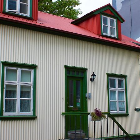Grettir Guesthouse Рейк'явік Екстер'єр фото