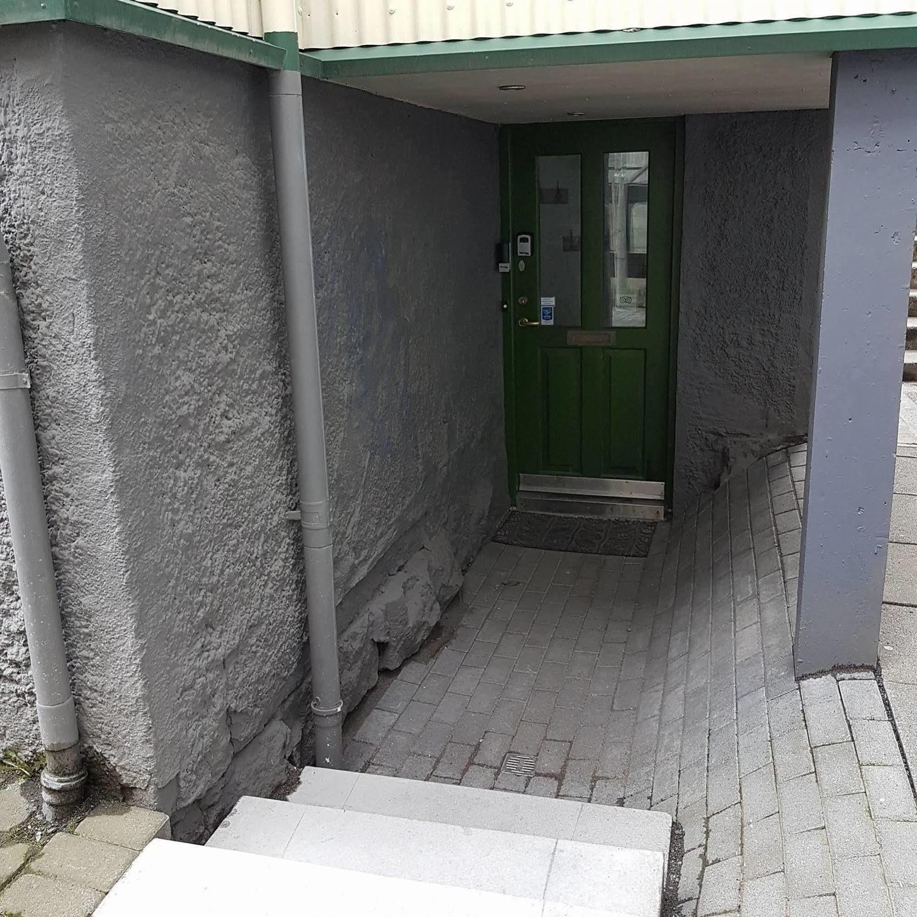 Grettir Guesthouse Рейк'явік Екстер'єр фото